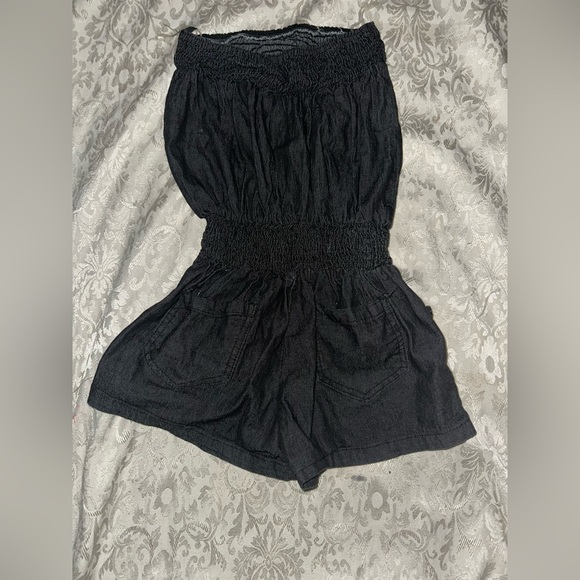 Womens Size Medium Gold Drama Halter One Piece Shorts. - Picture 2 of 3